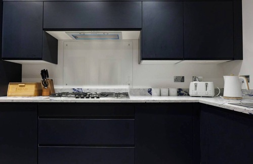 Liverpool House | Spacious 5-bedroom All Ensuite luxurious house in lovely Liverpool
