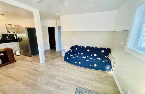 Ashland House | Spacious 5-bedroom apartment in charming Ashland with WiFi