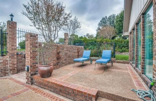 Heath House | Spacious 5-bedroom executive home in prestigious community of Shepherds Glen.