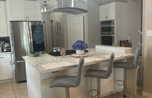 Sugar Land House | Spacious 5-bedroom house with WiFi and fitness room in charming Sugar Land