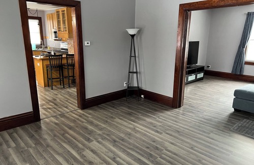 Kenosha House | Spacious 5-bedroom house in charming Kenosha with AC, WiFi