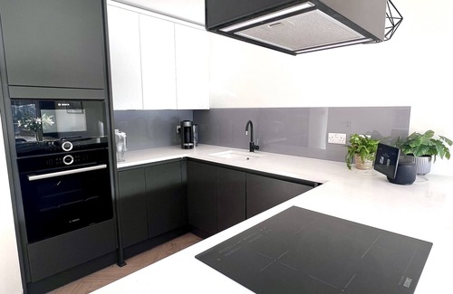 Blackheath House | Spacious 5-bedroom house in London with Parking and WiFi