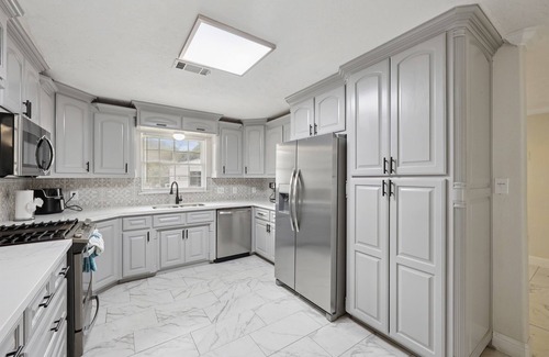 Bridge City House | Spacious 5 bedroom home in Bridge City w/pool