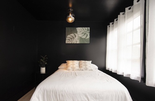 Plattsburgh House | Spacious 5 bedroom Modern Rental w/ POOL TABLE