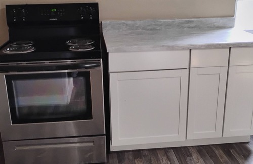 Byron Apartment | Spacious 6-bedroom apartment with WiFi, AC in delightful Byron