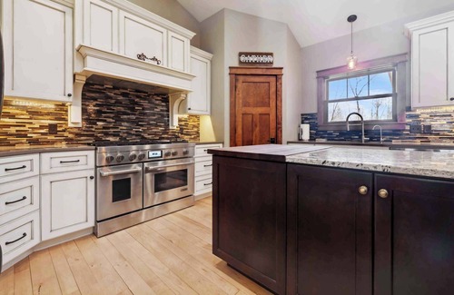East Gull Lake House | Spacious 6-bedroom house w/Pond Views near resorts, golf, fun & beautiful lakes.