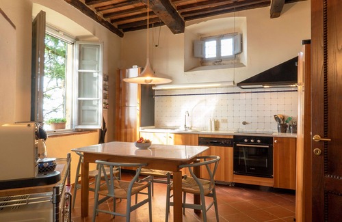 San Gennaro Villa | Spacious 6 Bedroom Tuscan Luxury Villa with Views.