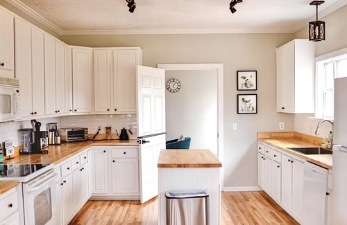 Faber House | Spacious 6 Br Hot Tub Pool Table Off 151