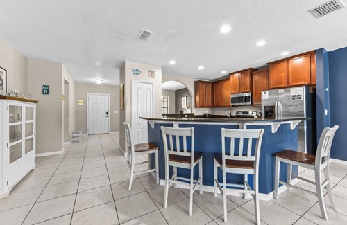 Cypress Pointe Villa | Spacious 6BR Villa w/Pool, Game Room & Loft – 15 Mins to Disney