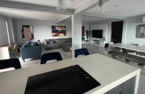 Toa Alta House | Spacious 7-bedroom House w/Heated Pool and Pool Table