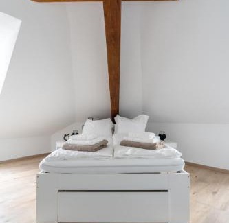 Leoben Apartment | Spacious 7-Person Leoben Apartment - Ideal for Workers, Groups & Family