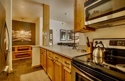 Taos Ski Valley Condo | Spacious 800 sqf 2-bedroom condo 1.5 miles away from lift 1 at Taos Ski Valley!