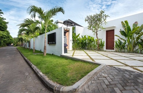 Drupadi Villa | Spacious, 9 Bedroom Villa in Seminyak