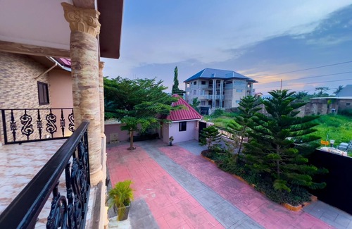 Accra Apartment | "Spacious and Modern 3-Bedroom Apartment: Your Perfect Home Awaits!"n nn