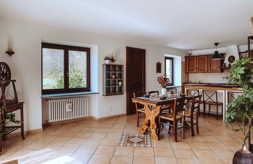 Roure Apartment | Spacious alpine house with panoramic terrace for large families or groups