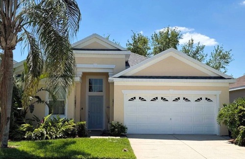Windsor Palms House | Spacious and Comfortable Family Home 3.5 miles to Disney