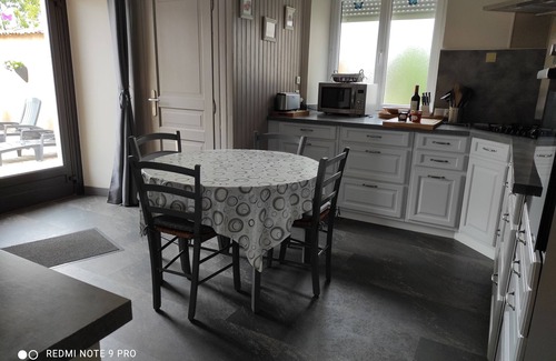 Montagnac-la-Crempse House | Spacious and comfortable country house with private swimming pool (2 to 8 prs)