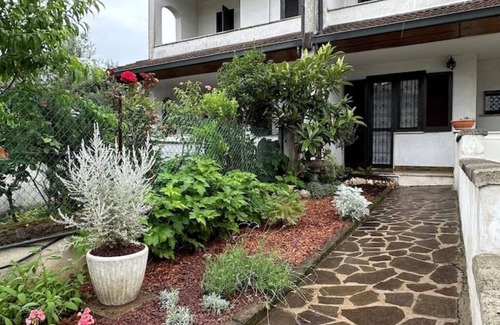 Vimercate Villa | Spacious and convenient cottage - Vimercate