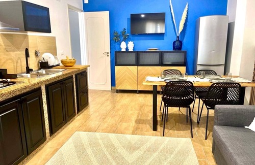 Aspra Apartment | spacious and cozy apartment with a sea view