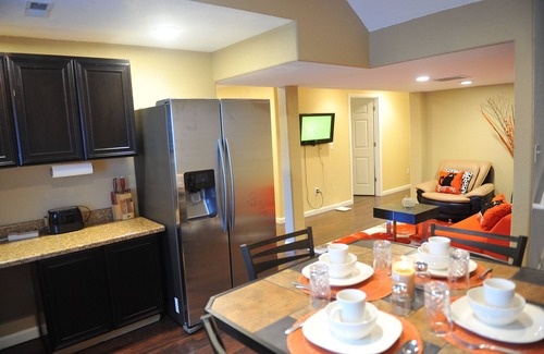 Green Valley Ranch House | Spacious and Cozy walkout Apartment