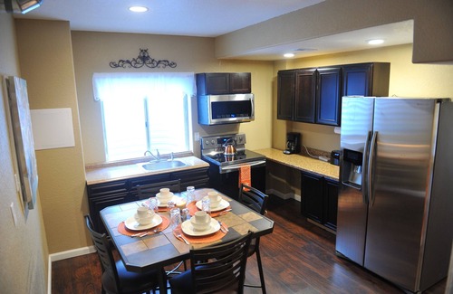 Green Valley Ranch House | Spacious and Cozy walkout Apartment