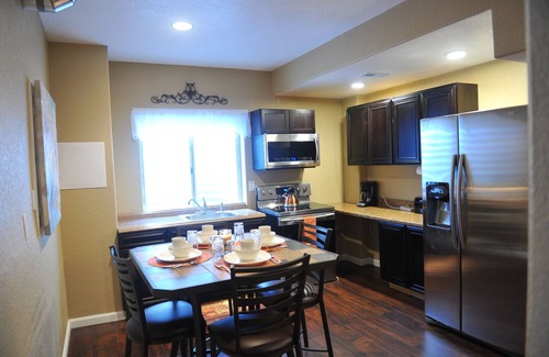 Green Valley Ranch House | Spacious and Cozy walkout Apartment