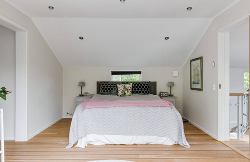 Kullavik House | Spacious and fantastic villa with pool in beautiful Kullavik |SE08063
