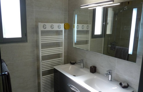 Fontanil-Cornillon Apartment | SPACIOUS AND LUMINOUS COMFORTABLE APARTMENT RENTAL NEAR GRENOBLE