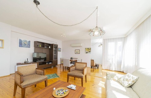 Liman Mahallesi Apartment | Spacious and Gorgeus Flat in Antalya