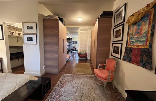 Port Morris Apartment | Spacious and Luminous Guest Suite Apartment & Office on Floor 2 of a Townhouse