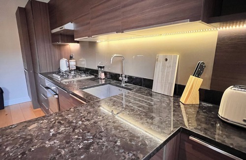 Angel Apartment | Spacious and stylish one bedroom apartment in a great location.