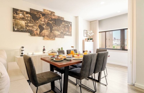 Ermesinde Apartment | Spacious and Stylish Flat with Garage by HostWise