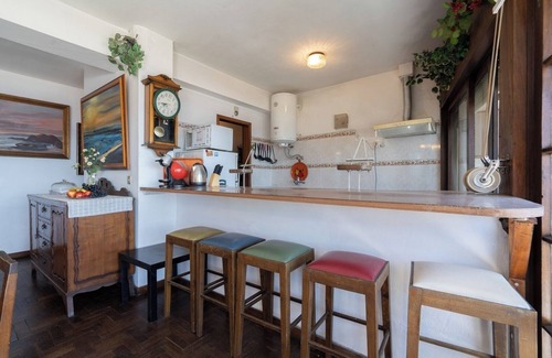 Vila do Conde Apartment | Spacious and Sunny Vintage Apartment at the Beach