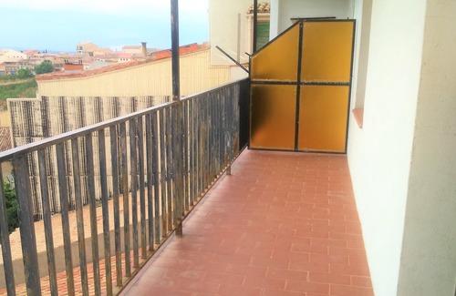 Horta de Sant Joan Apartment | Spacious apartment with wifi ideal for families or groups