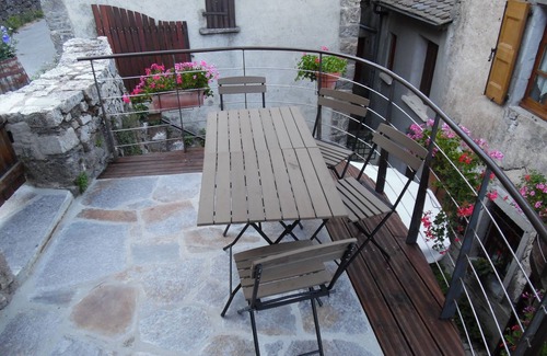 Barre-des-Cevennes Apartment | Spacious apartment in cévenol village house