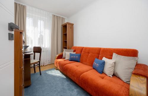 Konstancin-Jeziorna Apartment | Spacious Apartment Close to Warsaw for 5 people by Noclegi Renters