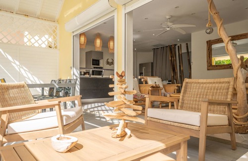 Anse des Rochers Apartment | Spacious apartment Rêve d'Outre Mer in a secure complex with swimming pool
