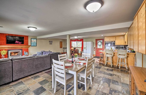 Black Diamond Apartment | Spacious Apartment on Lake Sawyer w/Fireplace!