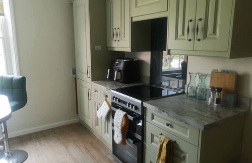 Loddon Apartment | Spacious apartment and grounds in South Norfolk village