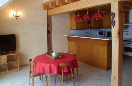 Les Ollieres Apartment | Spacious apartment, between Lake Annecy and mountain
