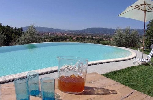 Pistoia Apartment | Spacious apartment for 4 people - I Lecci