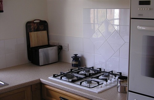 Aldwick Condo | Spacious Apartment In The Heart Of The South Of England