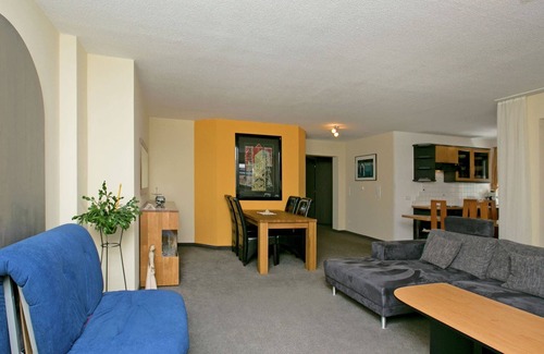 Unterlaengenfeld Apartment | Spacious Apartment in Längenfeld with Terrace