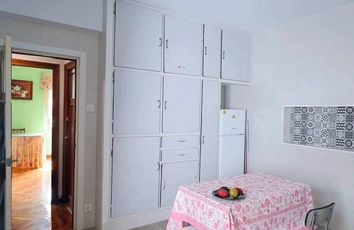 Aviles Apartment | Spacious apartment in Avilés by beBalmy