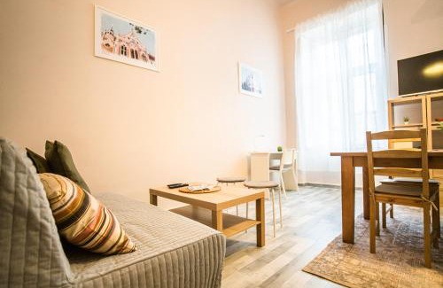 Kecskemet Apartment | Spacious Apartment in Central Kecskemét