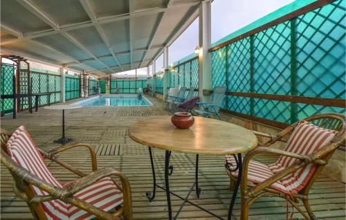 Casa Papa Apartment | Spacious Apartment in Modica with Shared Pool & Garden