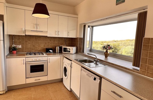 Tatlisu Apartment | Spacious apartment in Tatlisu North Cyprus, 3 Communal swimming pools on site