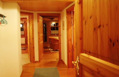 Elzach Apartment | Spacious Apartment near Forest in Oberprechtal