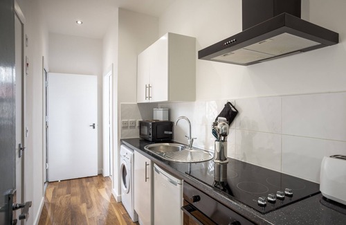 Wakefield Apartment | Spacious apartment offers comfort of your own home in the heart of Wakefield .