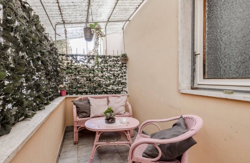 Ex Campo d'Aviazione Apartment | Spacious apartment of about 100 sqm located on the ground floor of a building with elevator, able to comfortably accommodate up to 4 people.The property, equipped with all the main amenities, is located in a strategic position, a few steps from the port